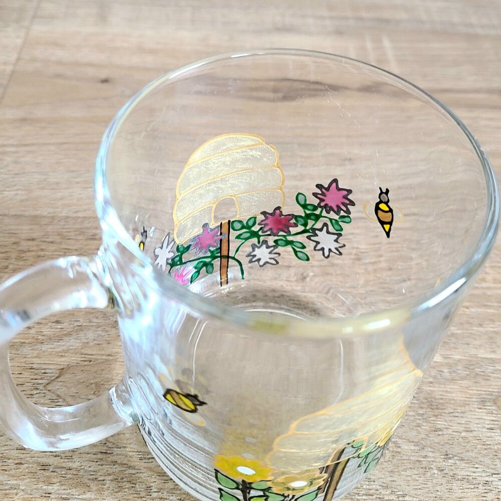 Made in France glass mug with bees design. - Picture 5 of 13